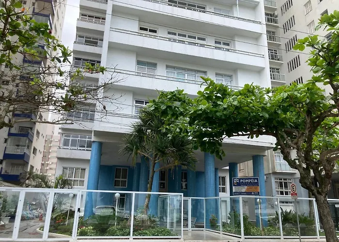 Lindo Apartamento Com Varanda Frente Para O Mar!! Acomoda Ate 8 Adultos E 2 Criancas! 2 Vagas De Garagem E Servicos De Praia!
